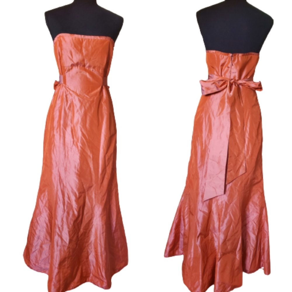 LAUNDRY BY SHELLI SEGAL Strapless Mermaid‎ Dress.